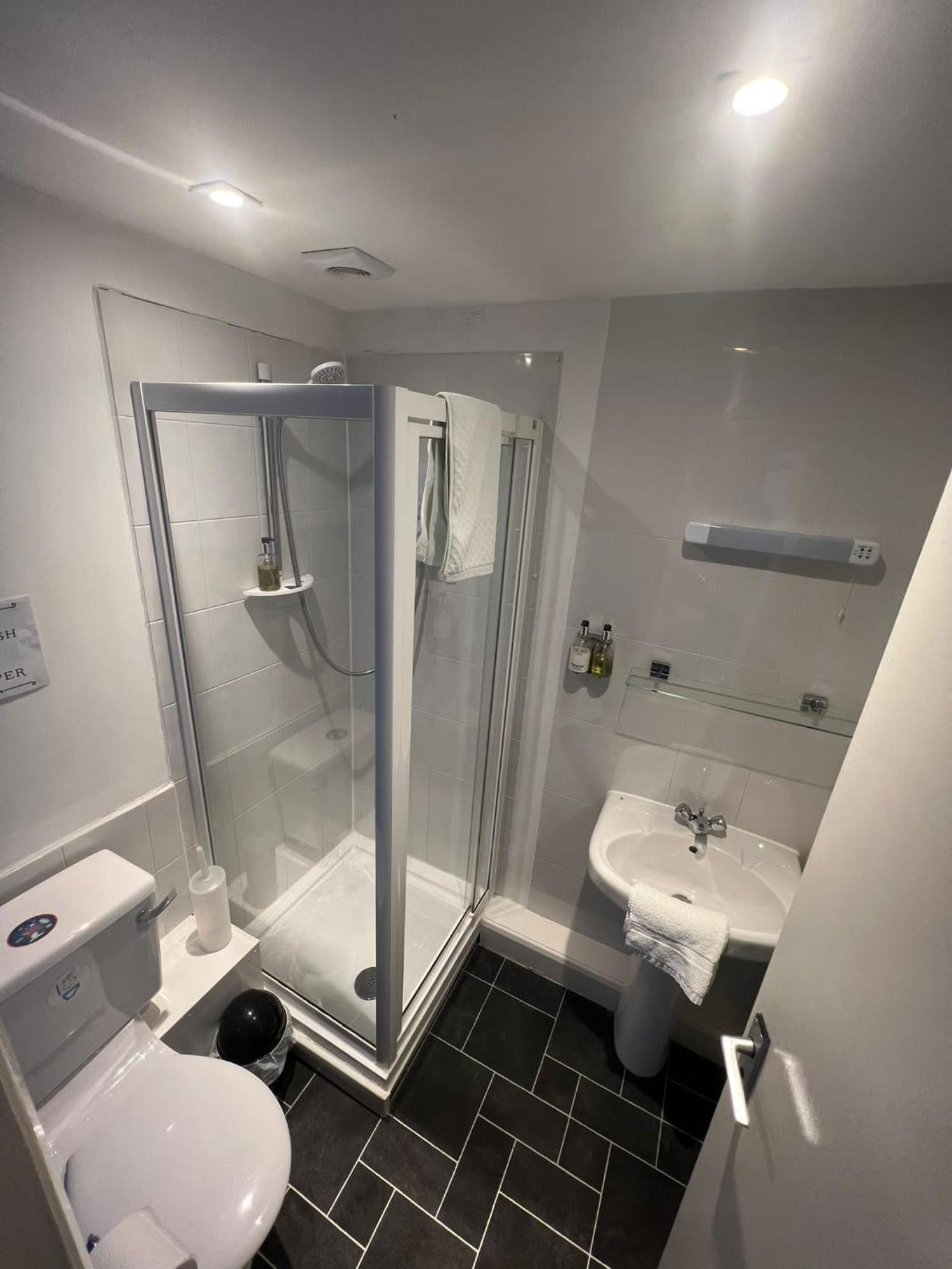 Rock House Bed And Breakfast Мейдстон Номер фото