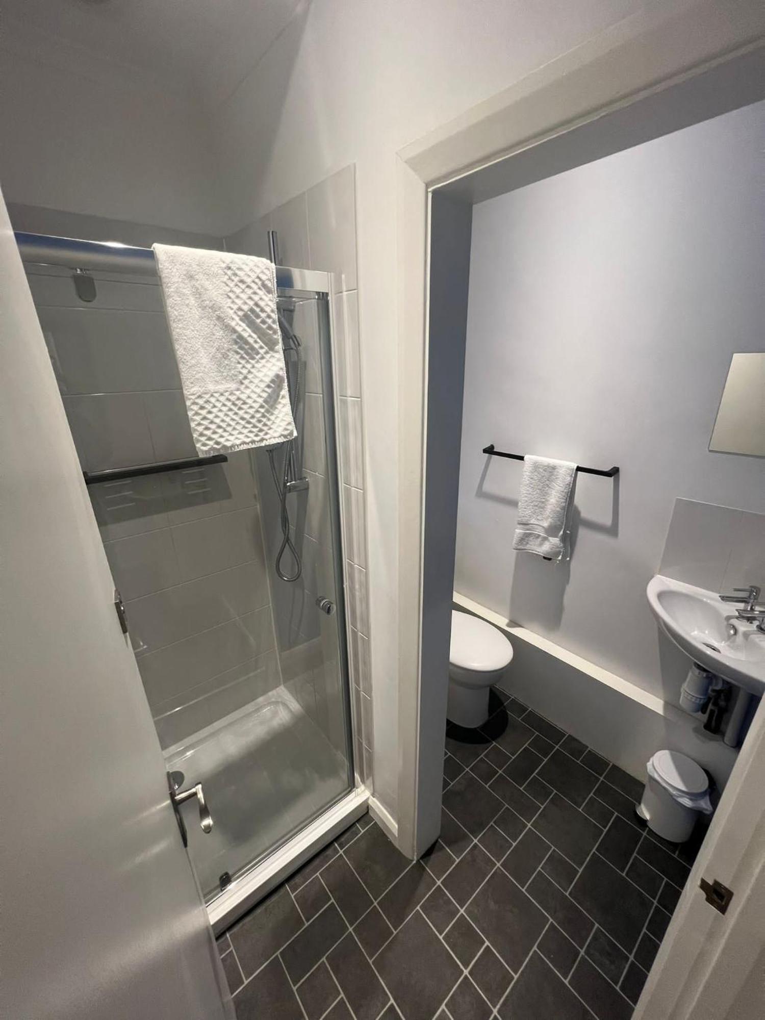 Rock House Bed And Breakfast Мейдстон Номер фото